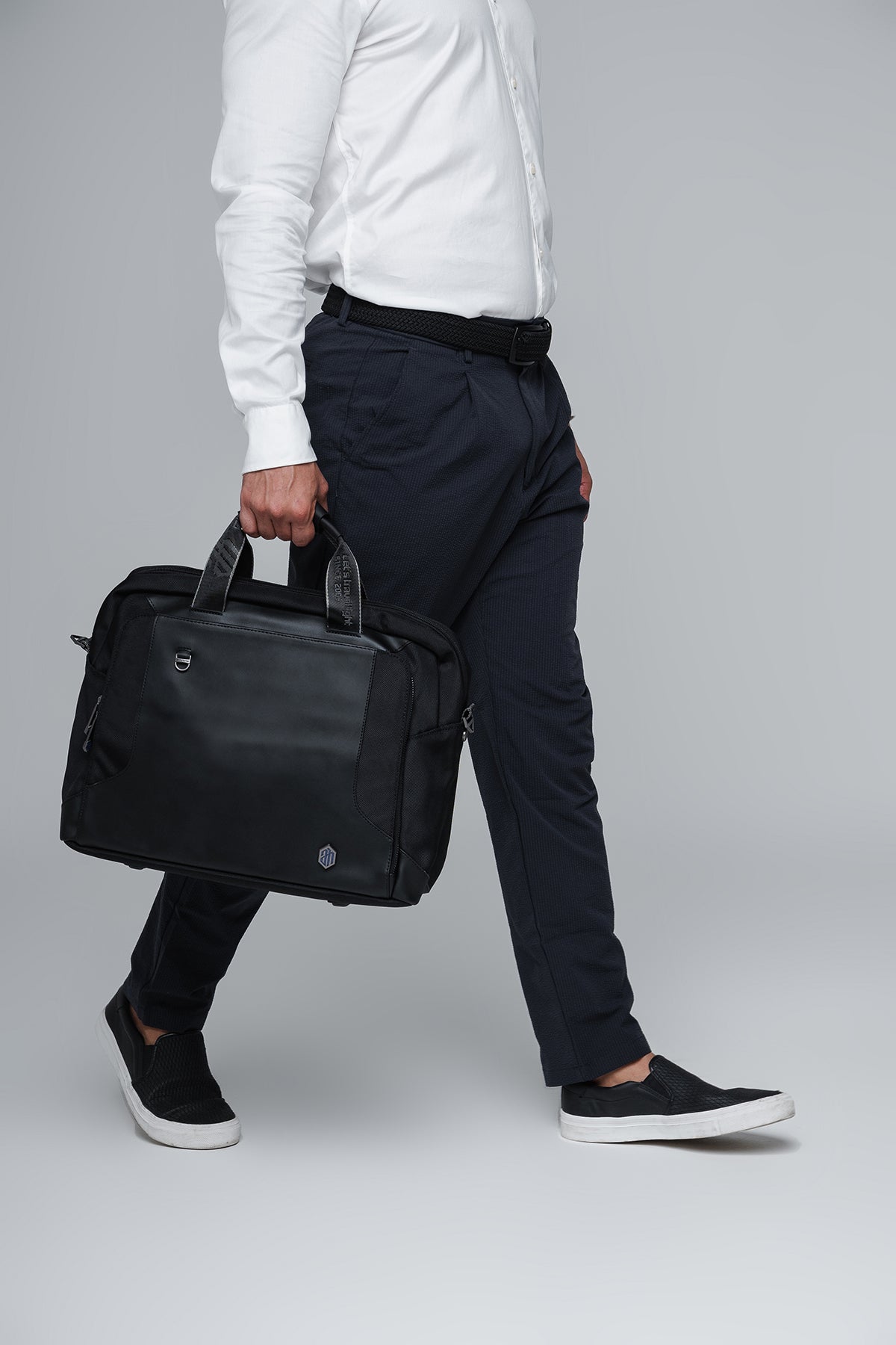 pasta executiva premium postman-pro levatte preta notebook 15.6 couro alça transversal removível alça mão dupla zíper premium masculina negócios trabalho alto padrão elegante sofisticada