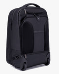mochila route one sendo usada aeroporto viagem executiva mala de rodinhas profissional negócios viajante frequente embarque