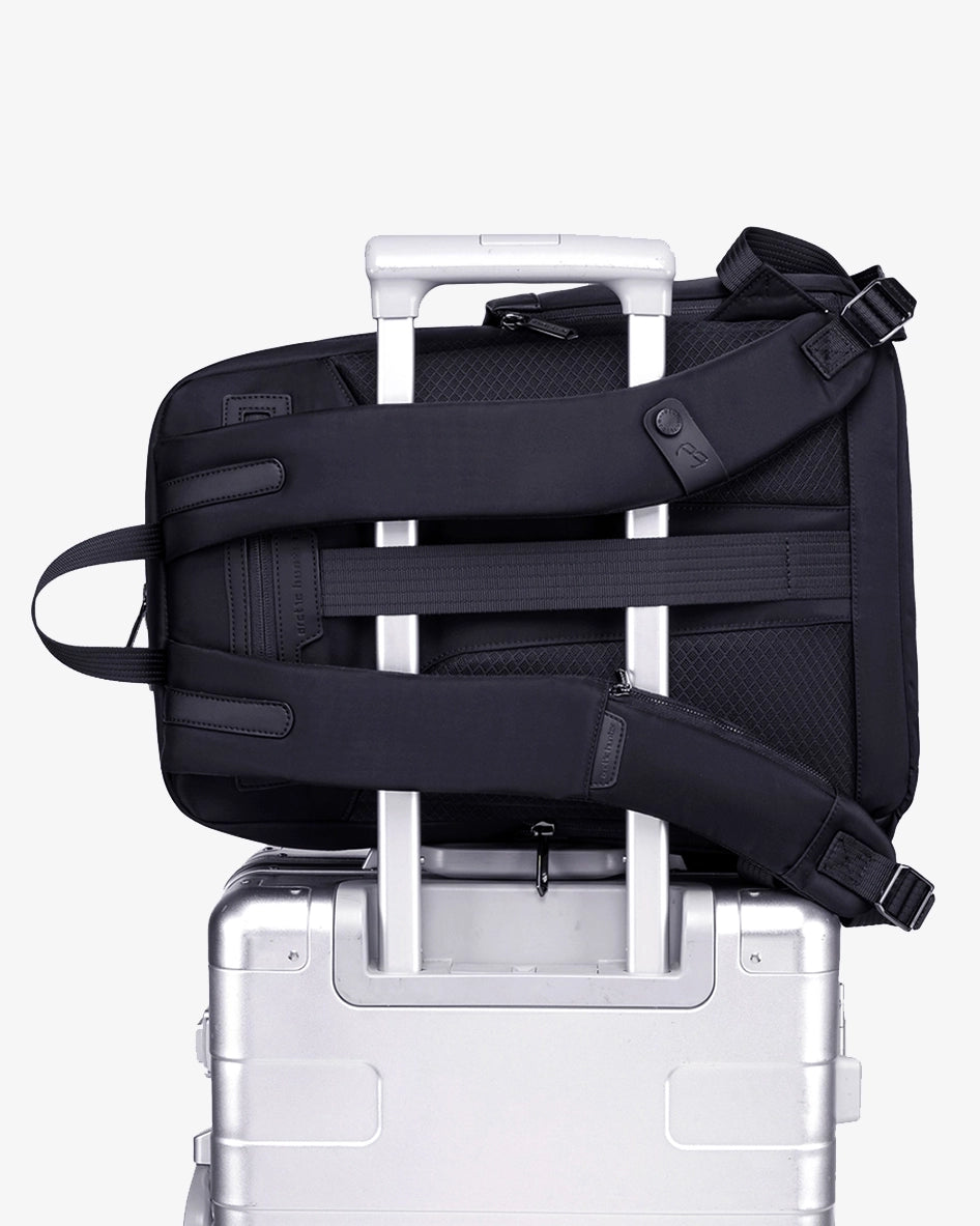 alças ergonômicas ajustáveis reforçadas mochila axis costas acolchoadas ventilação conforto prolongado mochila executiva leve urbana