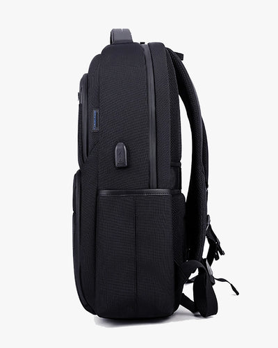 usb externa entrada fone lateral mochila raiden powerbank interior conectar dentro usar fora carregar celular ouvir música sem tirar mochila movimento