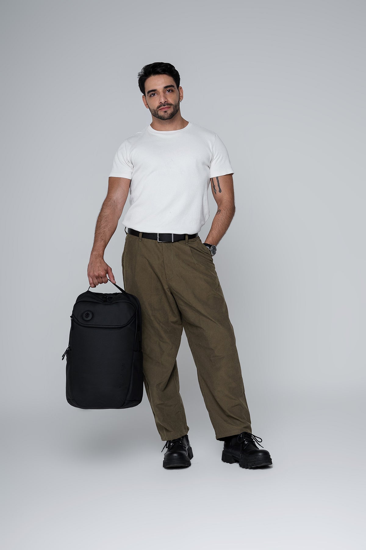 mochila executiva urbana compacter-x levatte preta notebook 15.6 material resistente acabamento impecável bem construída durável trabalho faculdade masculina premium corporativa elegante