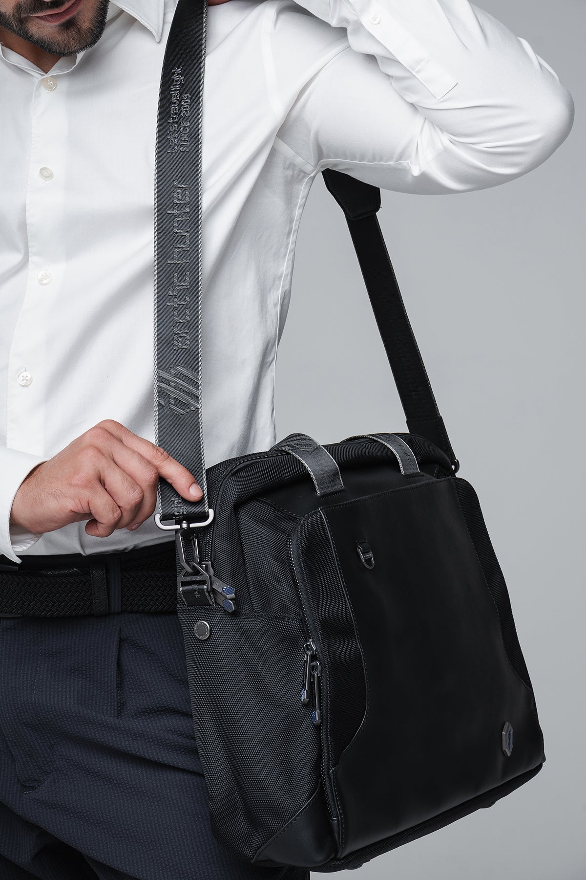 alça transversal ajustável removível pasta postman-pro uso ombro tiracolo deslocamento ergonômico pasta executiva versátil masculina corporativa confortável