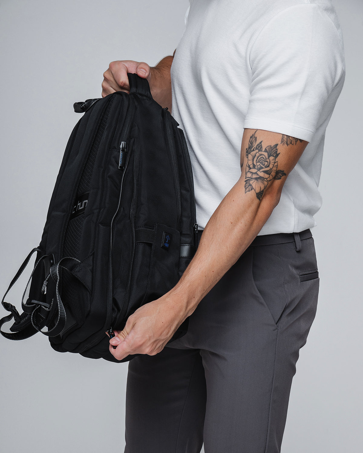 Mochila Para Notebook 15,6" Executiva Expansível Para Viagem Modelo Expand