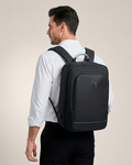 mochila garnier lateral preta 50x33cm profundidade 26 a 36cm expansível 2.7kg armorwave 1680d resistente riscos desgaste uso intenso executiva masculina premium