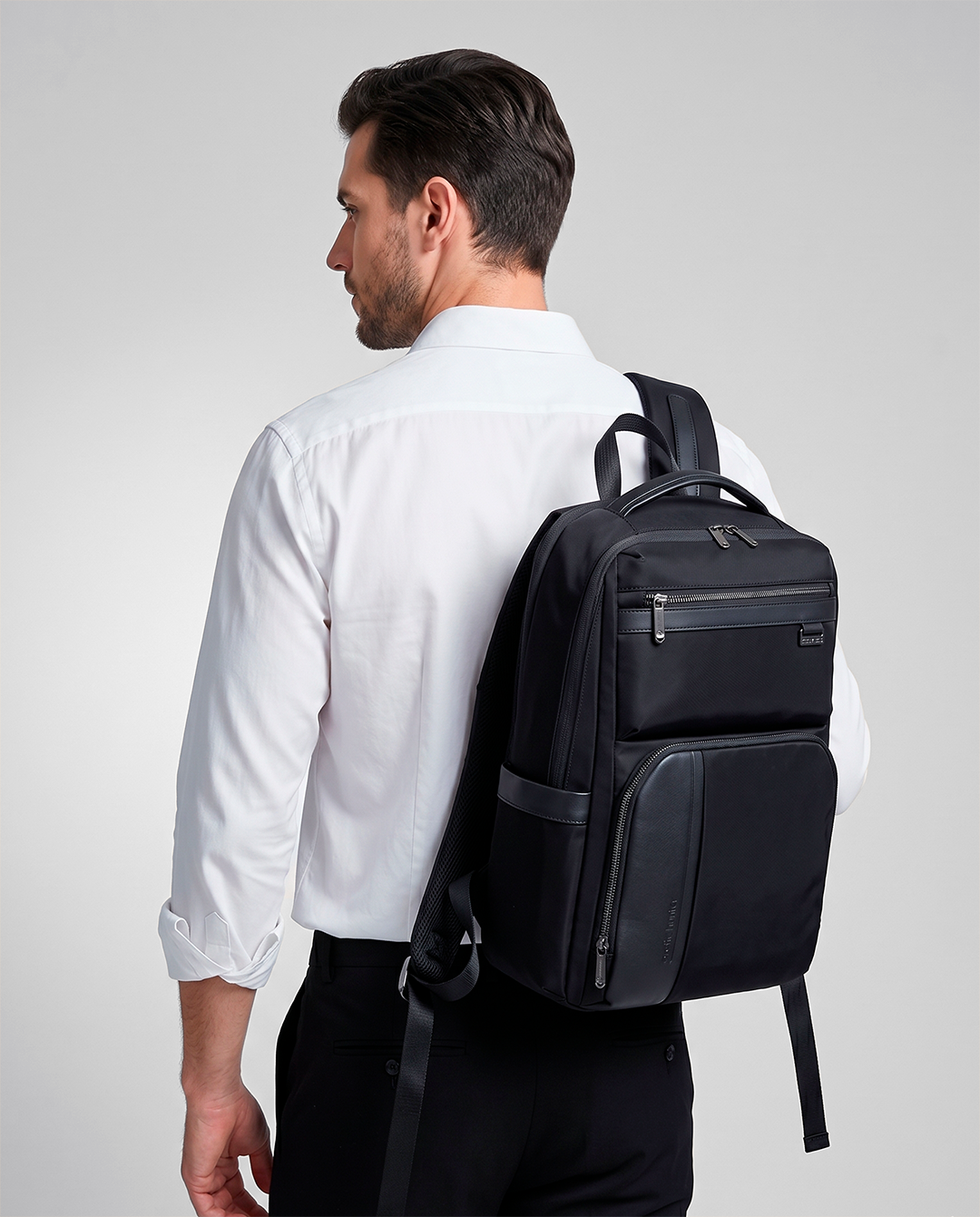 Mochila Para Notebook 15,6" Executiva Urbana Modelo Magnum