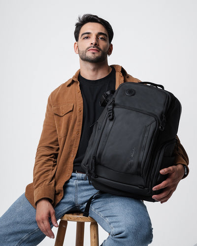 mochila fotográfica photographer x levatte preta 50 litros poliéster 1680d impermeável câmera dslr mirrorless lentes drone tripé notebook 17.3 usb fotógrafo profissional