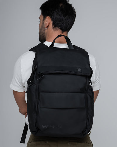 mochila executiva urbana notebook 15.6 urbanity levatte preta 39 litros usb integrada 3 compartimentos oxford resistente trabalho viagem corporativa
